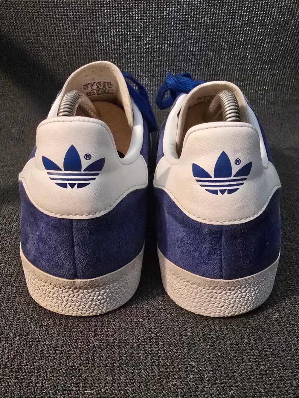 adidas Gazelle "Collegiate Royal Blue" Style: S76227 Men's 9.5 - Picture 4 of 9